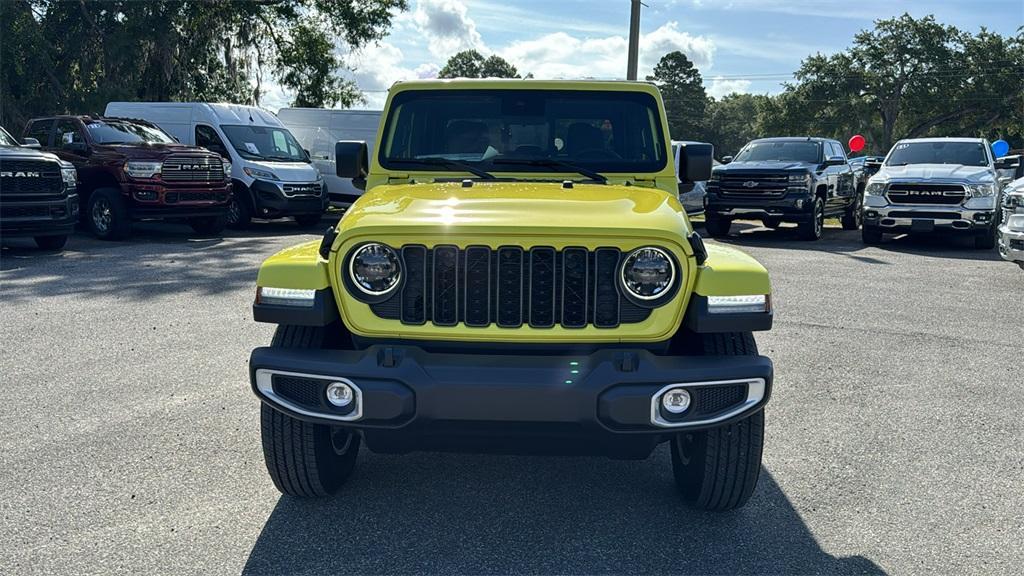 new 2024 Jeep Gladiator car, priced at $45,250