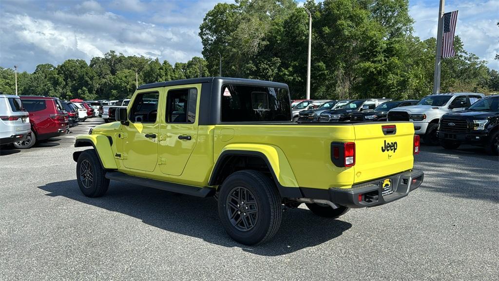 new 2024 Jeep Gladiator car, priced at $45,250