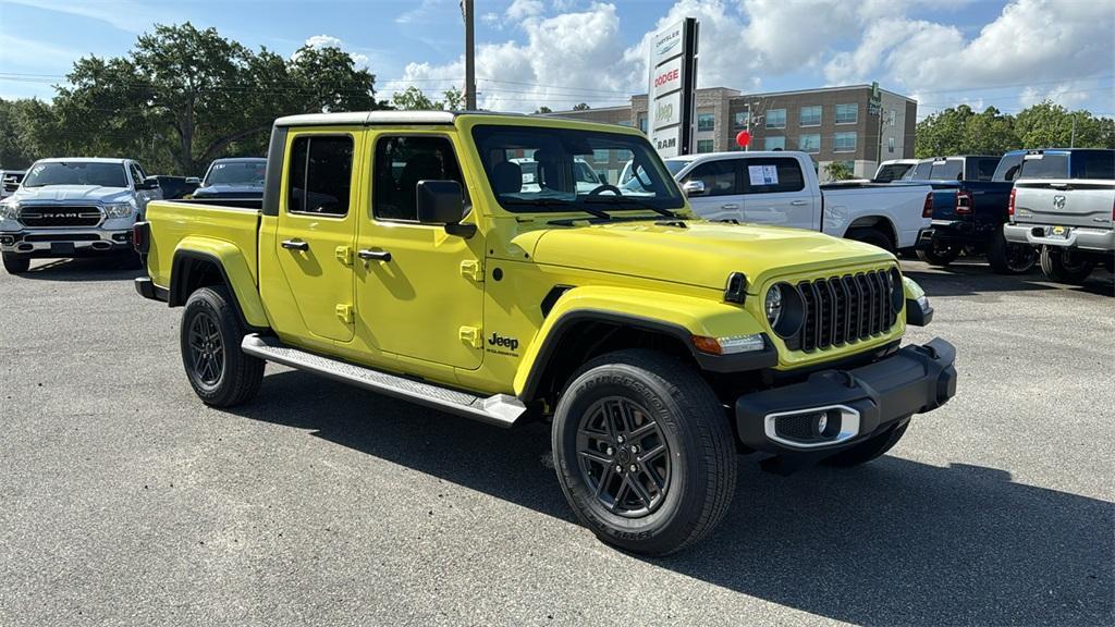 new 2024 Jeep Gladiator car, priced at $45,250