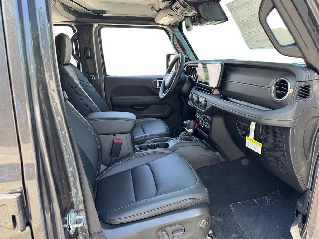 new 2025 Jeep Gladiator car, priced at $46,222