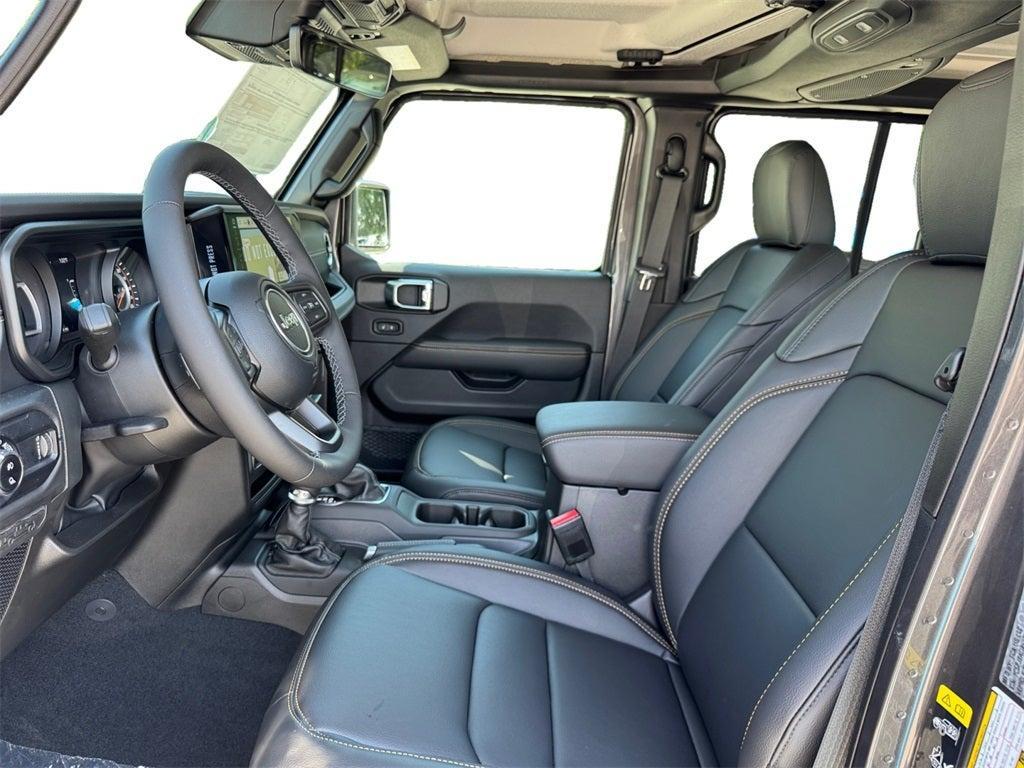 new 2025 Jeep Gladiator car, priced at $46,222