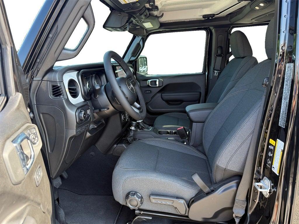 new 2025 Jeep Wrangler car, priced at $44,581