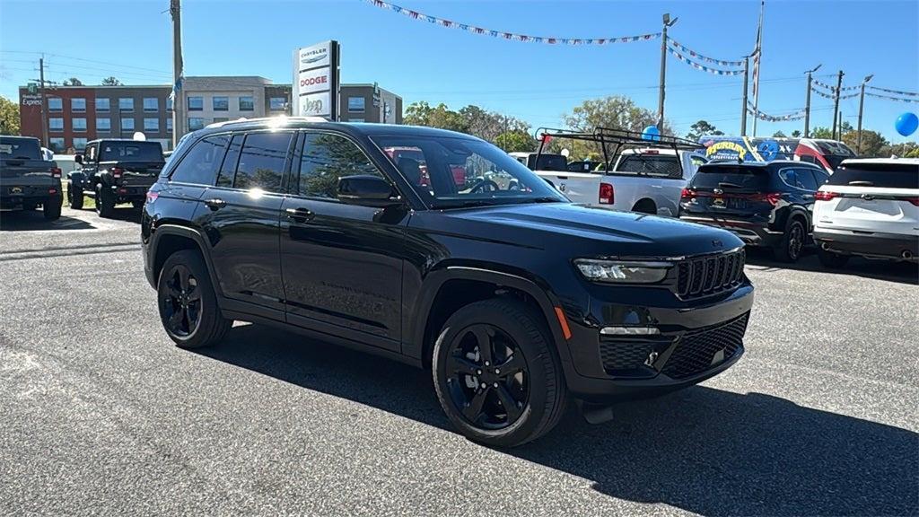 new 2025 Jeep Grand Cherokee car, priced at $42,540