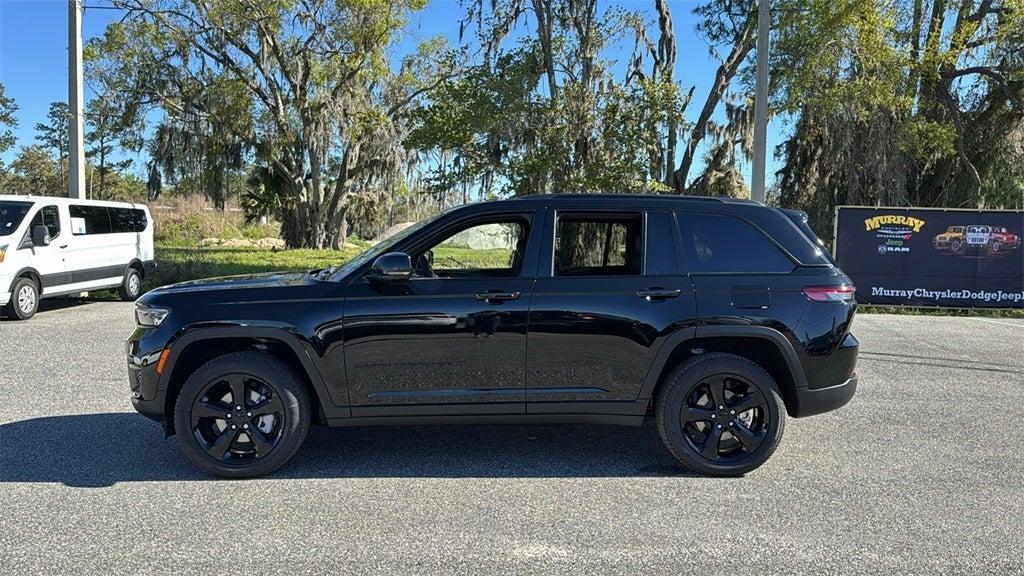 new 2025 Jeep Grand Cherokee car, priced at $42,540
