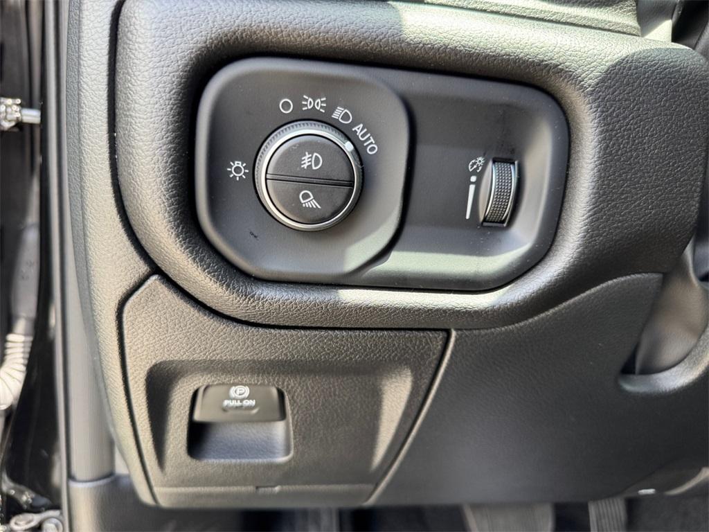 new 2025 Ram 1500 car, priced at $47,618