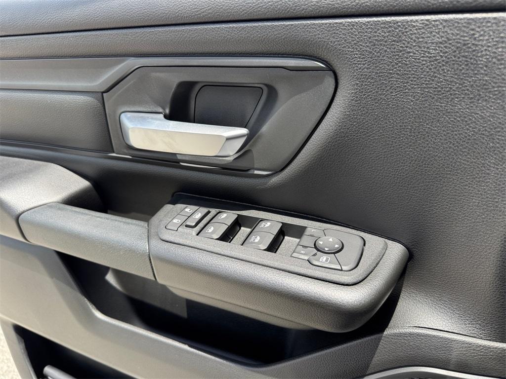 new 2025 Ram 1500 car, priced at $47,618