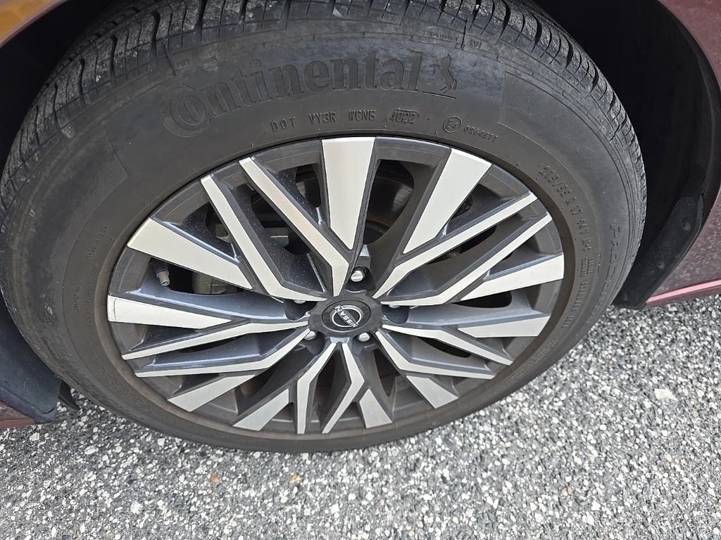 used 2023 Nissan Altima car, priced at $21,464