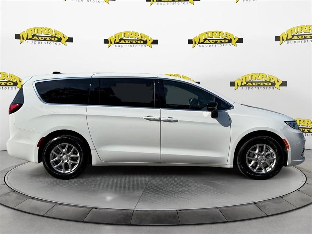 new 2026 Chrysler Pacifica car, priced at $35,242