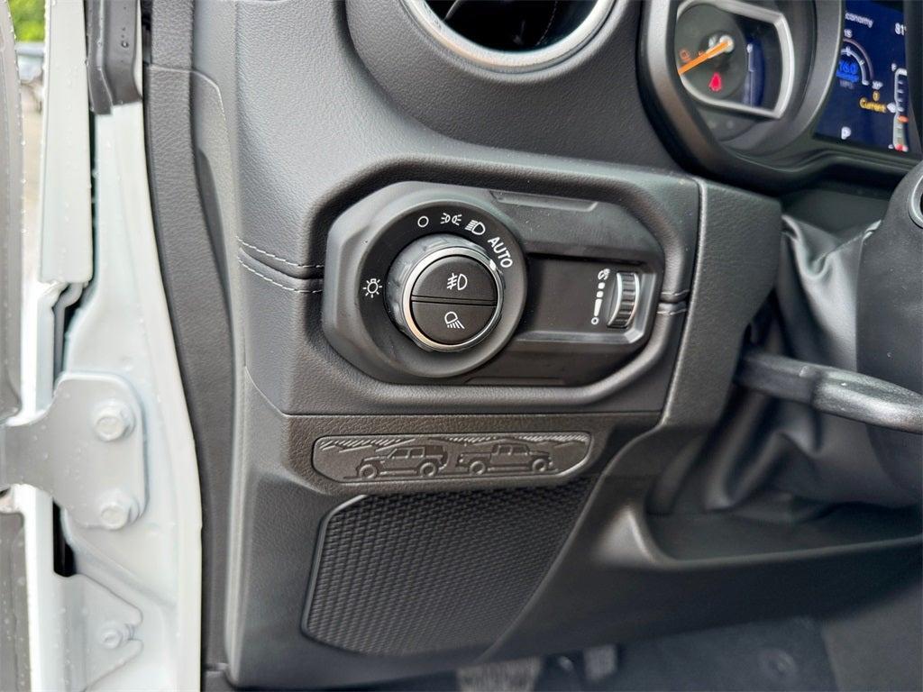 new 2025 Jeep Gladiator car, priced at $45,669