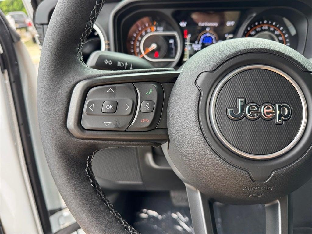 new 2025 Jeep Gladiator car, priced at $45,669