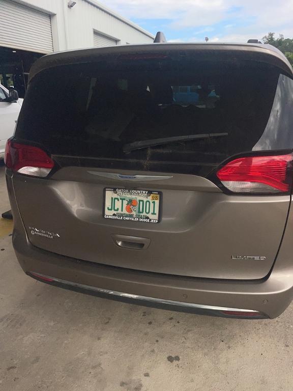 used 2018 Chrysler Pacifica car, priced at $17,500