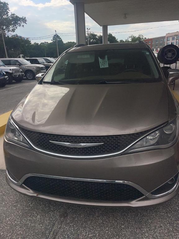 used 2018 Chrysler Pacifica car, priced at $17,500