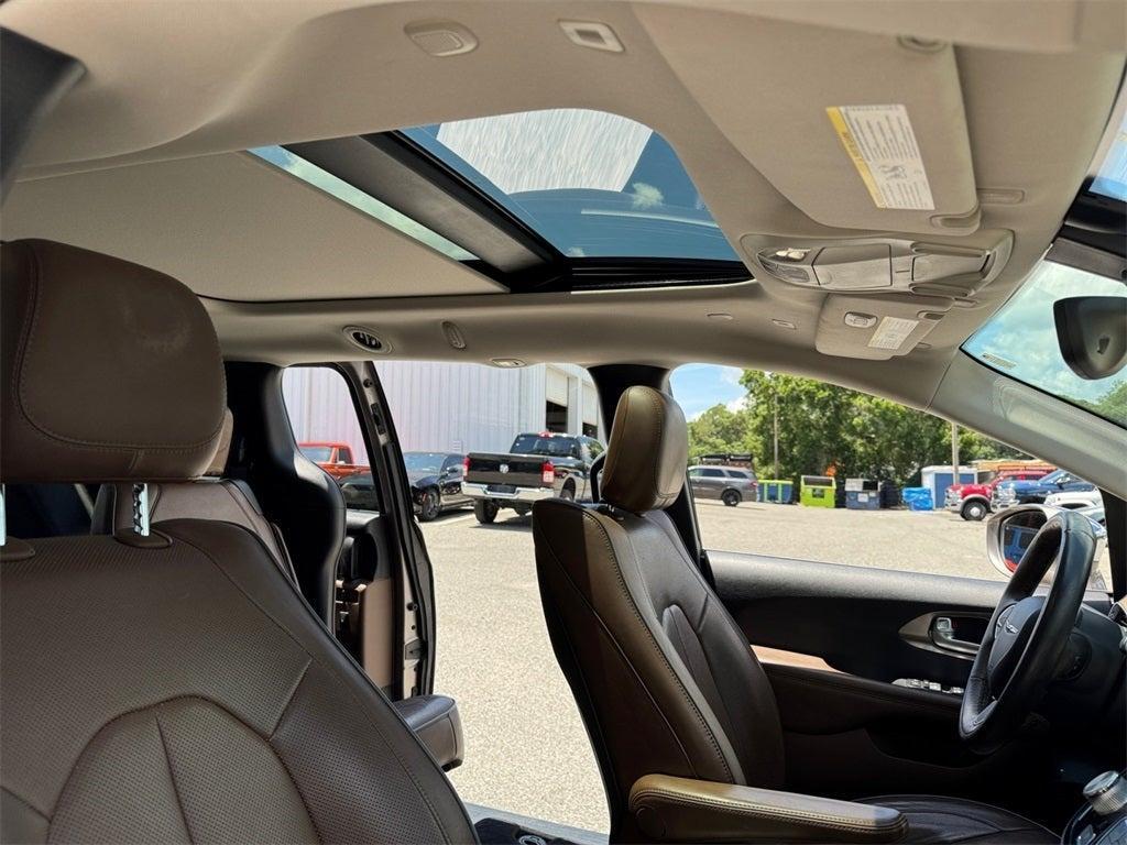 used 2018 Chrysler Pacifica car, priced at $15,500