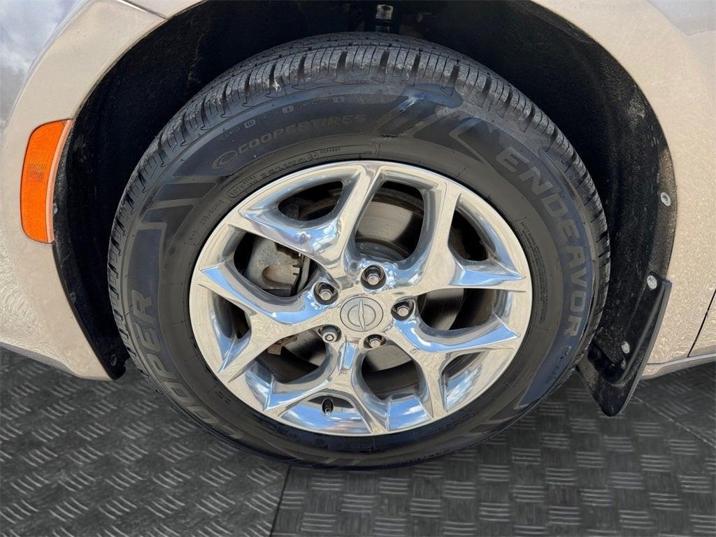 used 2018 Chrysler Pacifica car, priced at $15,500