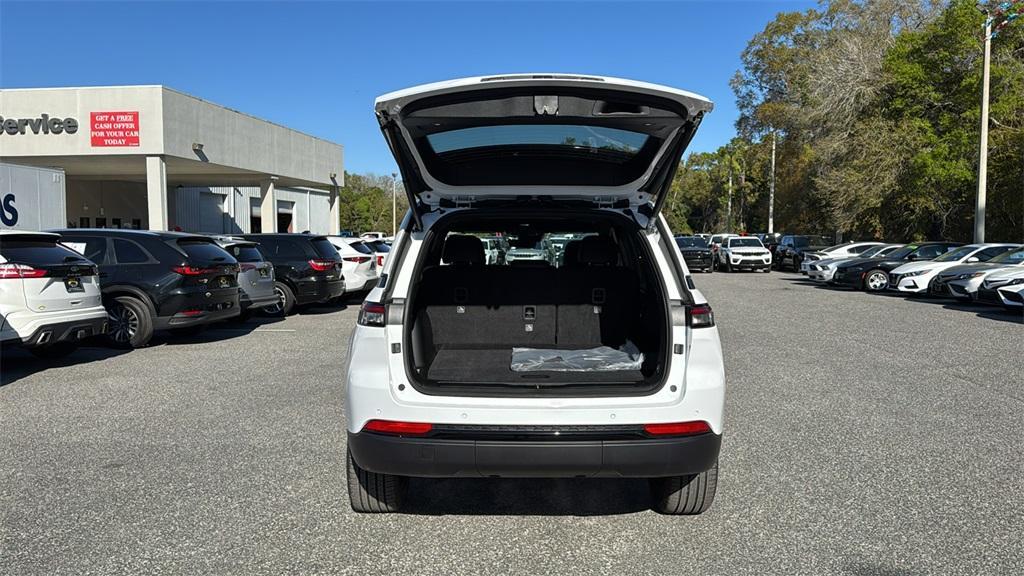 new 2025 Jeep Grand Cherokee car, priced at $45,759