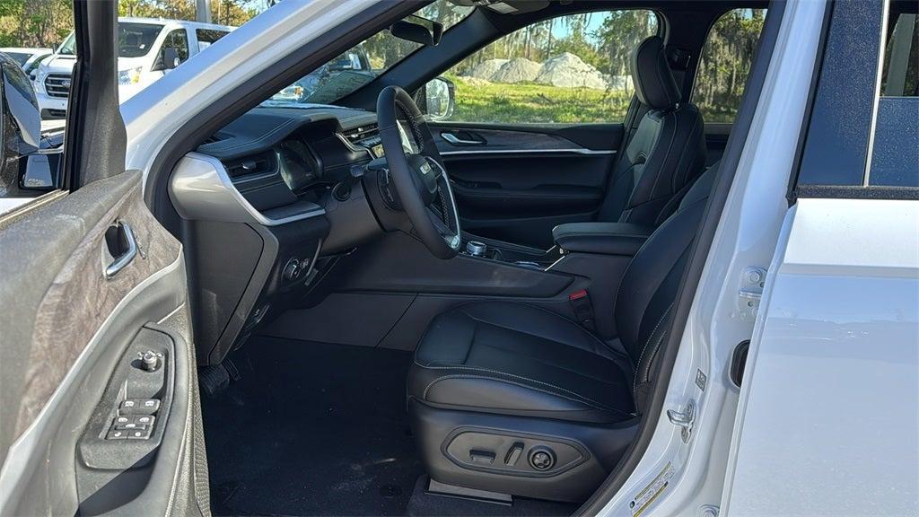 new 2025 Jeep Grand Cherokee car, priced at $44,504