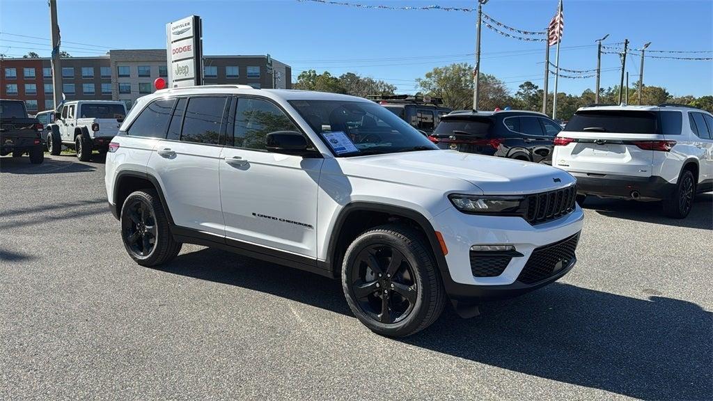 new 2025 Jeep Grand Cherokee car, priced at $44,504