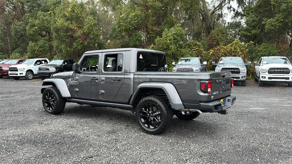 new 2025 Jeep Gladiator car, priced at $38,614