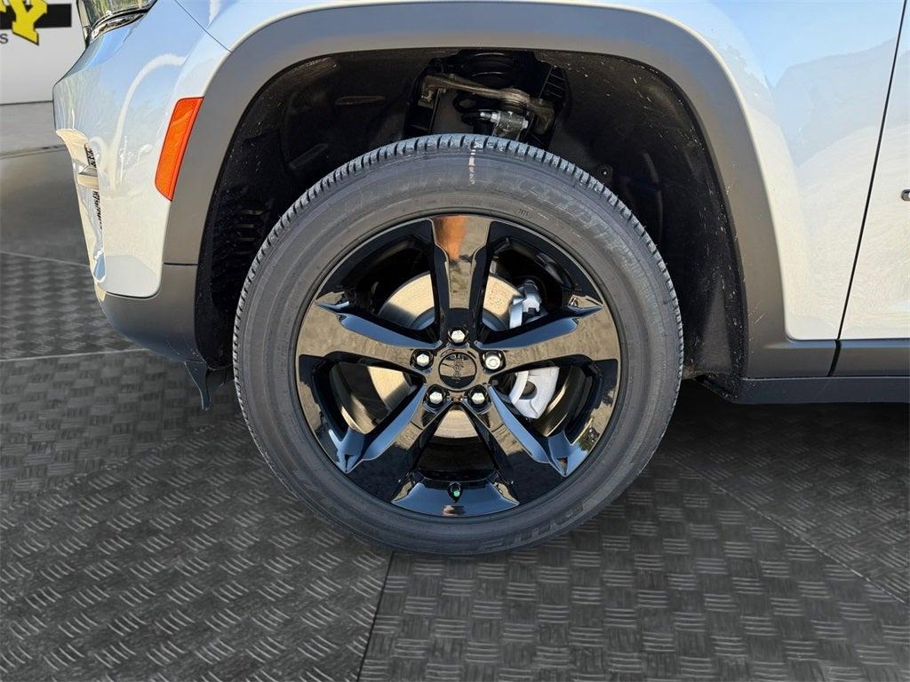 new 2025 Jeep Grand Cherokee car, priced at $38,478