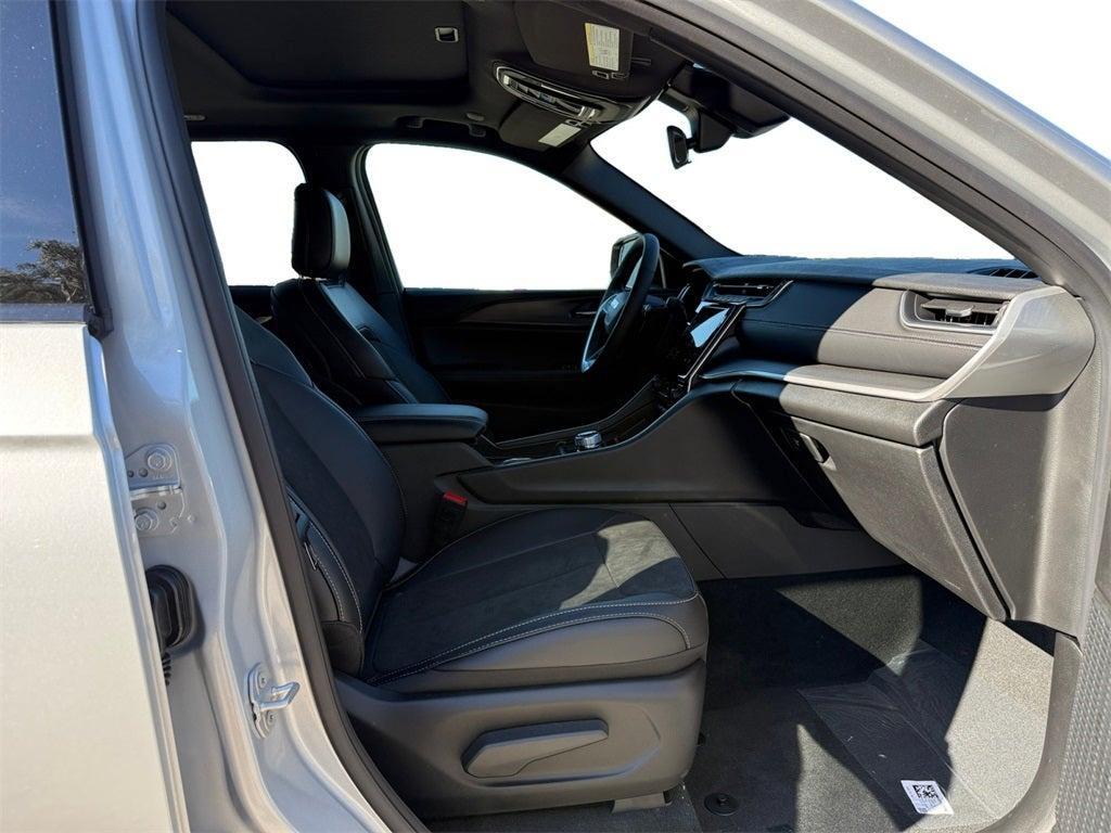 new 2025 Jeep Grand Cherokee car, priced at $38,478