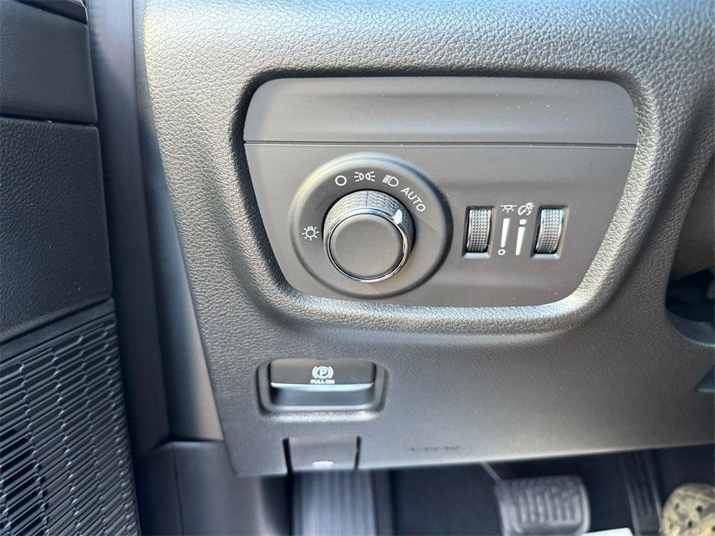 new 2025 Jeep Grand Cherokee car, priced at $38,478