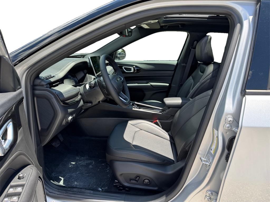 new 2025 Jeep Compass car, priced at $32,859