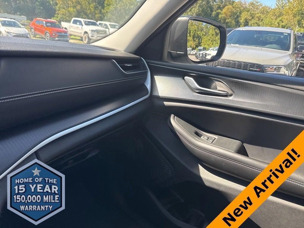 used 2023 Jeep Grand Cherokee L car, priced at $25,985