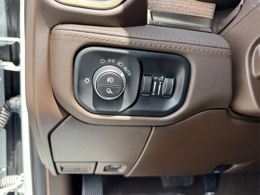 new 2025 Ram 2500 car, priced at $86,301