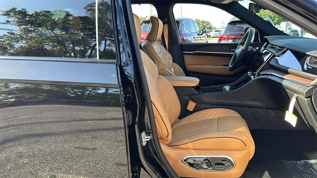 new 2025 Jeep Grand Cherokee car, priced at $65,102