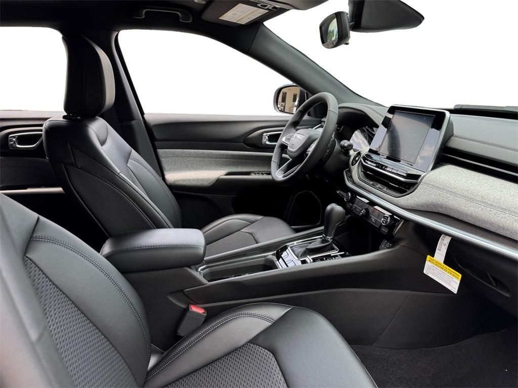 new 2025 Jeep Compass car, priced at $27,152