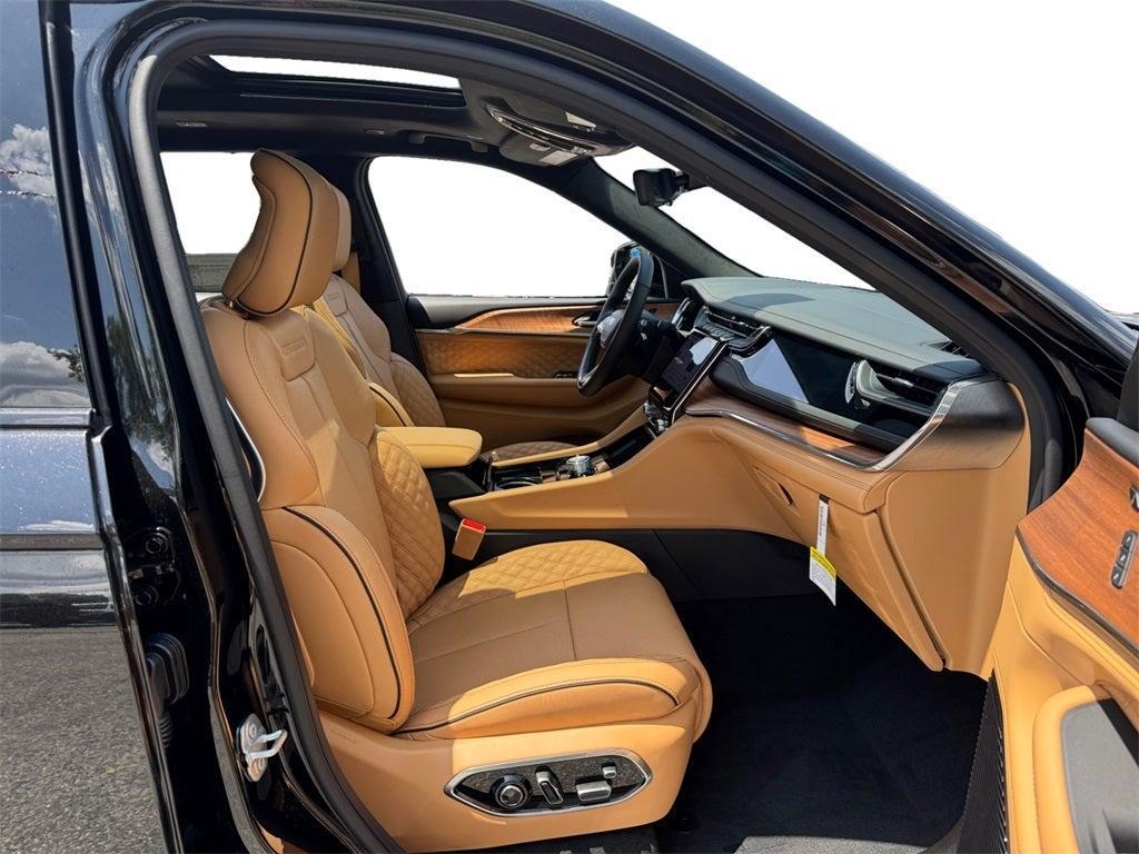 new 2025 Jeep Grand Cherokee L car, priced at $63,754