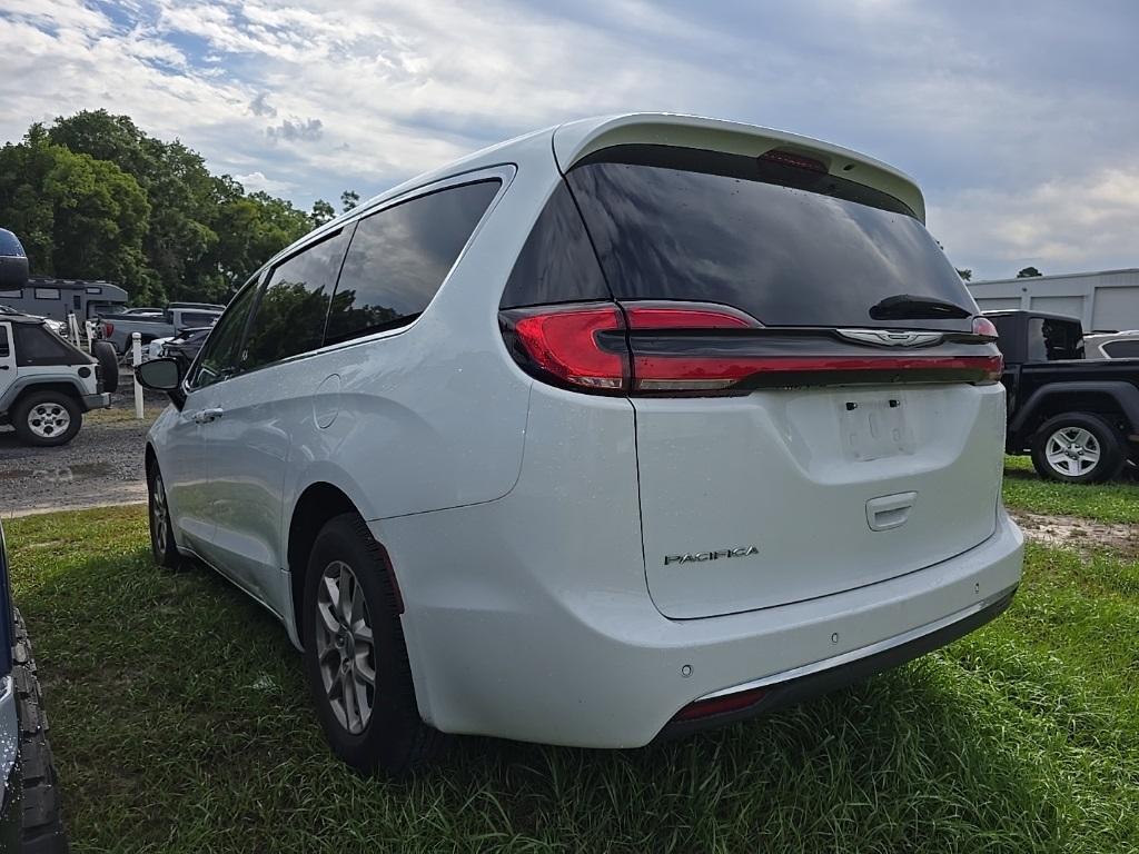 used 2024 Chrysler Pacifica car, priced at $30,255