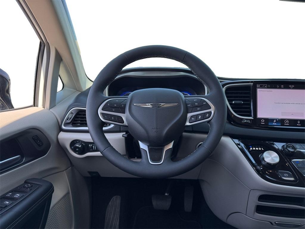 used 2024 Chrysler Pacifica car, priced at $28,000