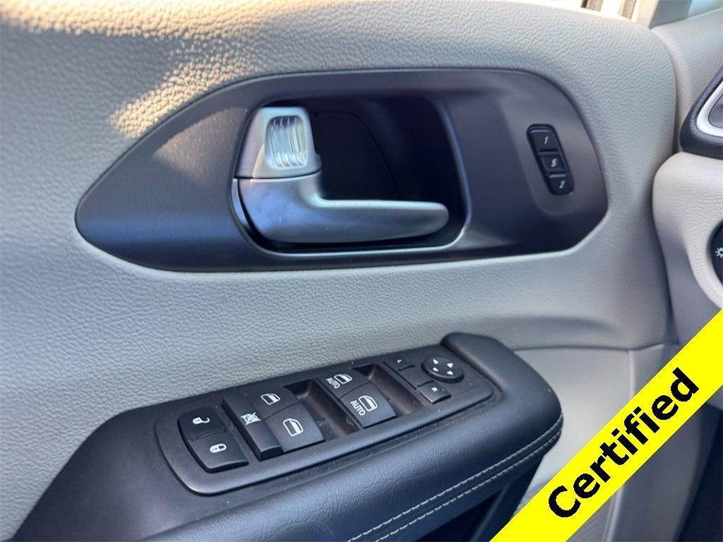 used 2024 Chrysler Pacifica car, priced at $26,909