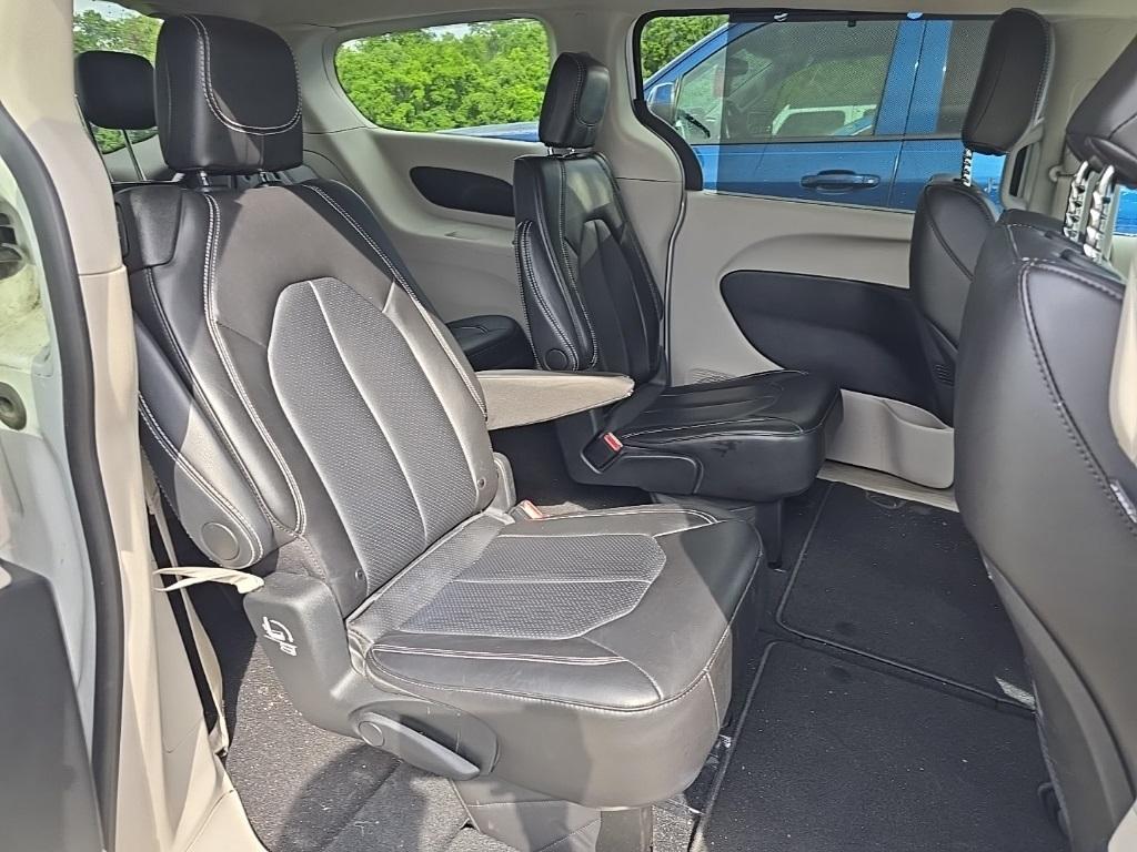 used 2024 Chrysler Pacifica car, priced at $30,255