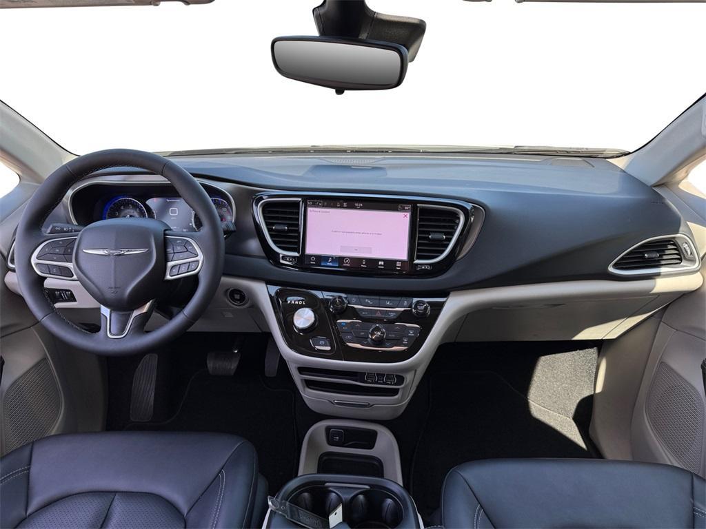 used 2024 Chrysler Pacifica car, priced at $28,000
