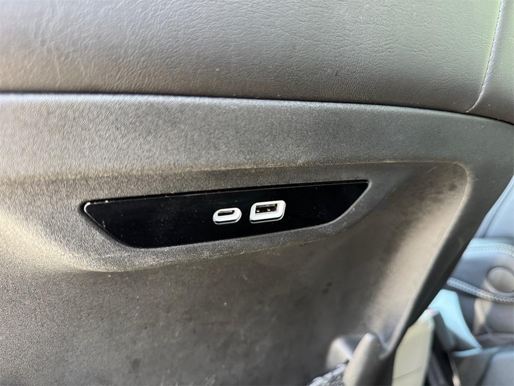 used 2024 Chrysler Pacifica car, priced at $28,000