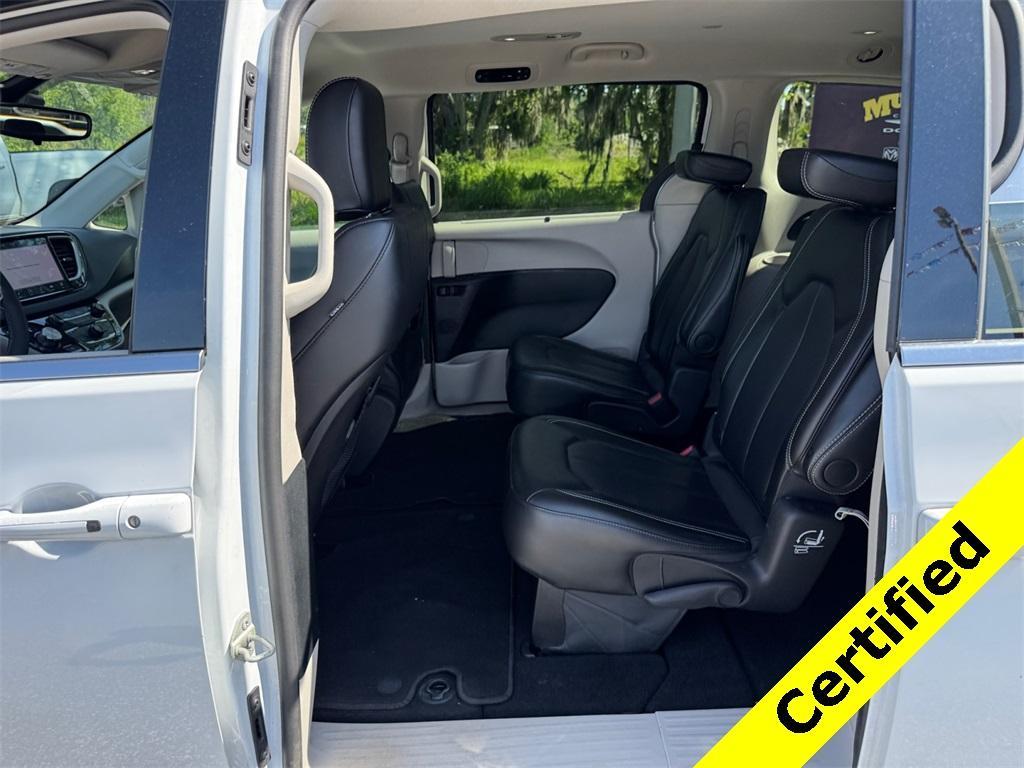 used 2024 Chrysler Pacifica car, priced at $26,909