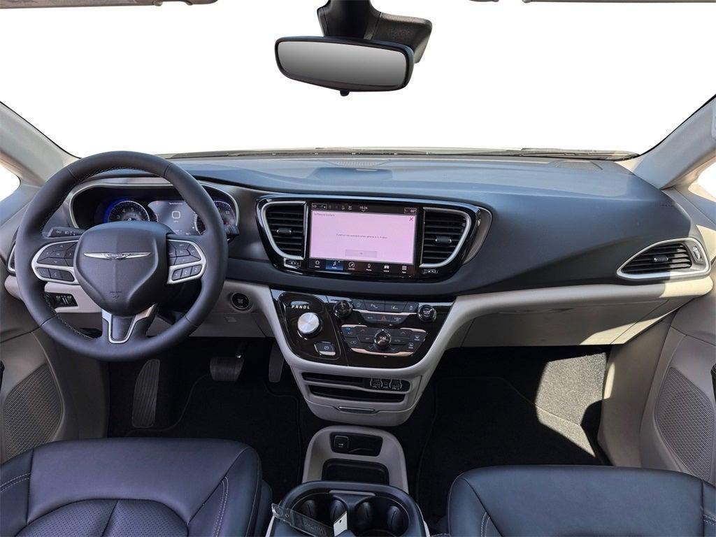 used 2024 Chrysler Pacifica car, priced at $27,245