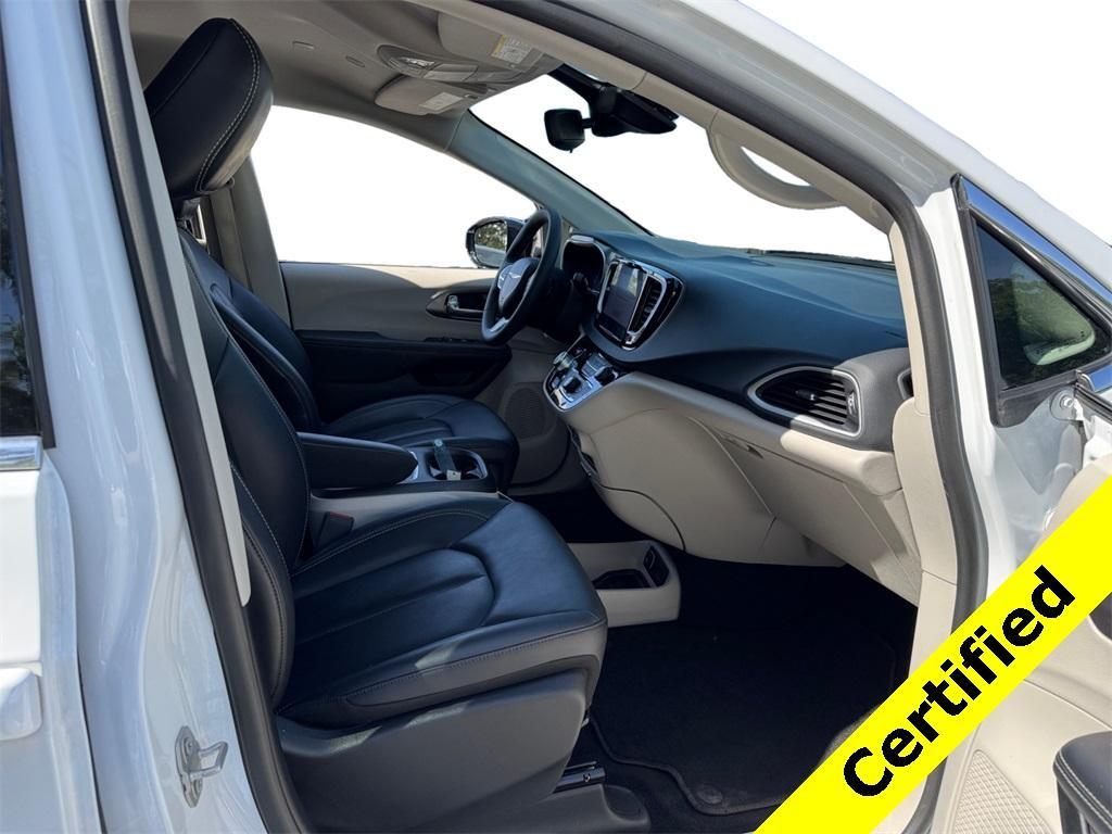 used 2024 Chrysler Pacifica car, priced at $26,909