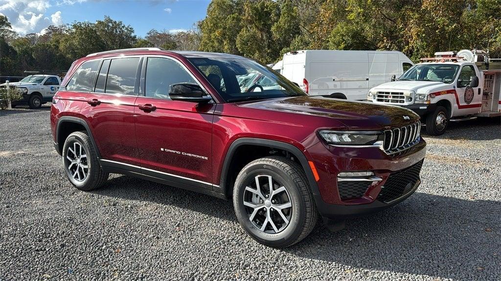 new 2025 Jeep Grand Cherokee car, priced at $44,800