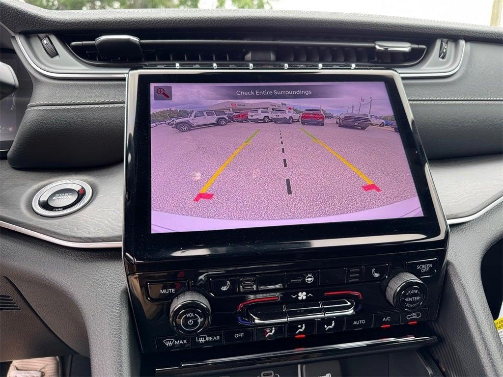 new 2025 Jeep Grand Cherokee car, priced at $41,322