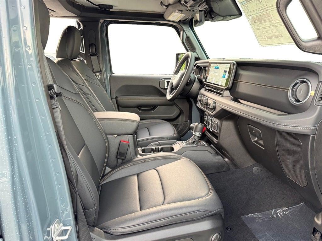 new 2025 Jeep Gladiator car, priced at $46,222