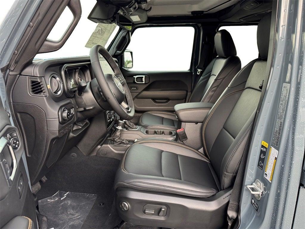 new 2025 Jeep Gladiator car, priced at $46,222