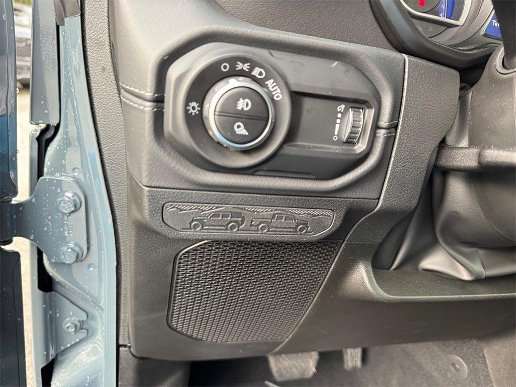 new 2025 Jeep Gladiator car, priced at $46,222