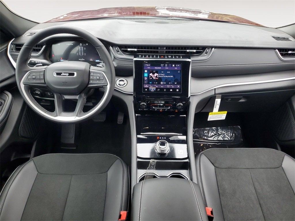 new 2025 Jeep Grand Cherokee car, priced at $38,478