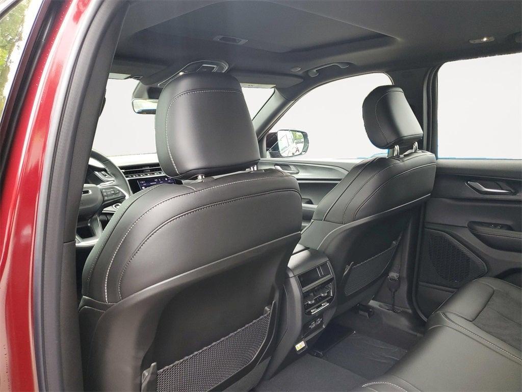 new 2025 Jeep Grand Cherokee car, priced at $38,478