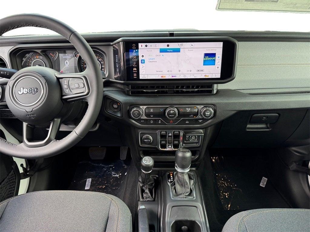 new 2025 Jeep Gladiator car, priced at $41,064
