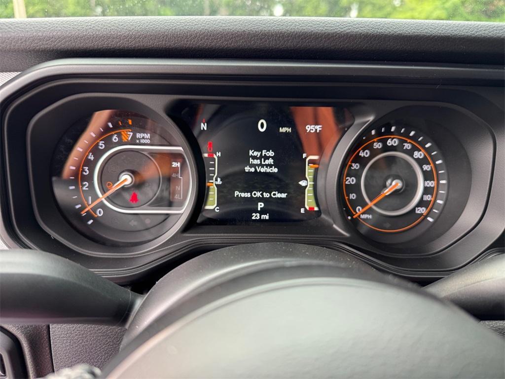 new 2025 Jeep Gladiator car, priced at $47,521