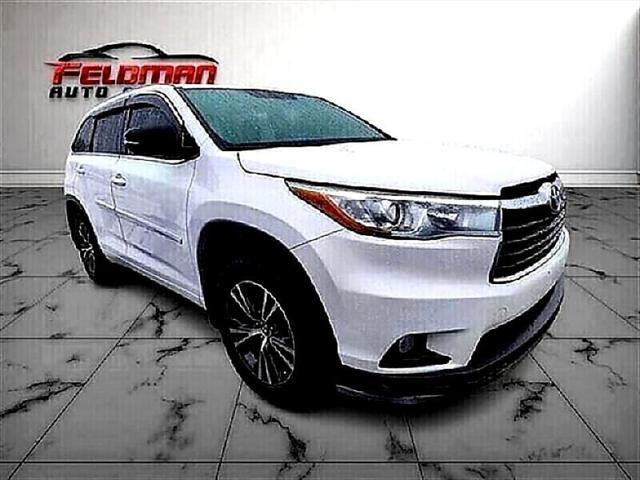 used 2016 Toyota Highlander car, priced at $24,950